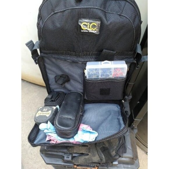 75-Pocket Tool Backpack - Picture 4 of 8